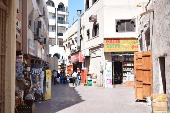 Mercato Meena Bazaar